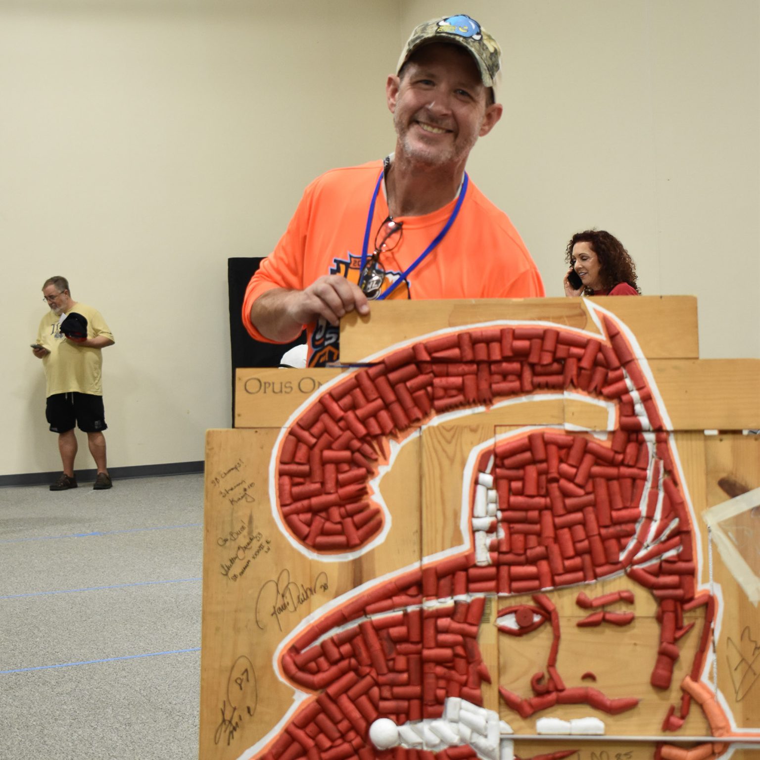 tampa-bay-sports-expo-signed-cork-board